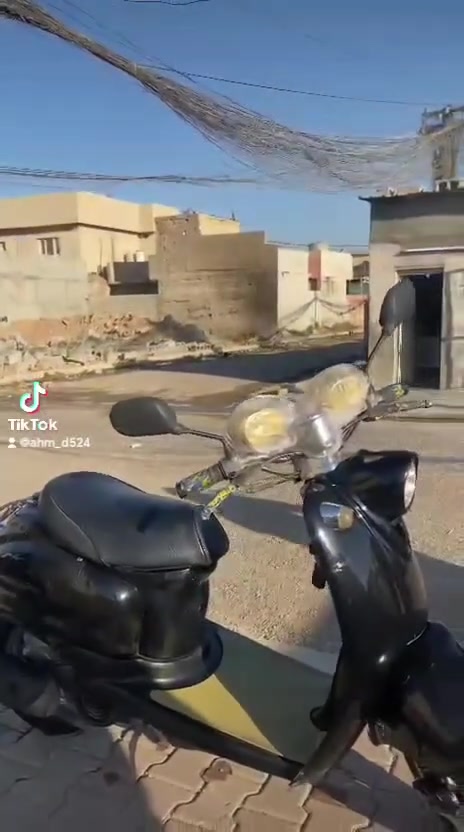 السلام عليكم (مكلف بل نشر !!) عبدالحليم نثيه للبيع دراجة نضيفه وكلها شغالة كهربائيات سلف شغال السعر 450 وبي مجال مكاني كركوك واحد حزيران ***********
