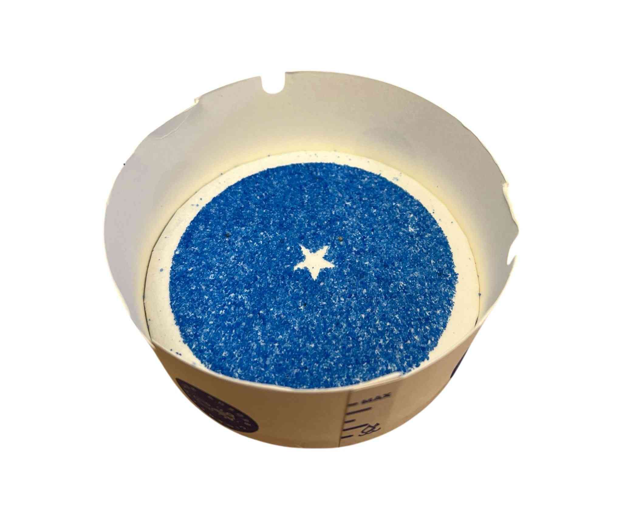 السعر 15 الف دينار توصيل 5 الاف دينار
نفاضة سجائر جل ذكية للاستخدام مرة واحدة (25 قطعة)

الاستخدامات:

مثالية للاستخدام داخل السيارة، المكاتب، غرف الفنادق، والرحلات الخارجية.

توفر حلاً نظيفاً للتخلص من الرماد وأعقاب السجائر دون ترك أثر أو رائحة.

المميزات:

امتصاص الروائح: تحتوي على حبيبات جل زرقاء تمتص رائحة التبغ المزعجة وتمنع انتشارها.

إطفاء فوري: تطفئ السيجارة بمجرد ملامستها للسطح المبلل، مما يمنع تصاعد الدخان بعد الإطفاء.

تصميم عملي: مصنوعة من مواد مقاومة للحرارة مع حواف مخصصة لسند السجائر.

صحية وآمنة: تمنع تطاير الرماد في الأماكن المغلقة، مما يحافظ على نظافة المكان وصحة الحاضرين.

سهولة التخلص: بعد الانتهاء، يتم رمي النفاضة بالكامل، مما يغنيك عن عناء غسل النفاضات التقليدية.

محتويات الصندوق:

علبة أسطوانية تحتوي على 25 نفاضة استخدام مرة واحدة.

الملاحظات: يجب إضافة كمية قليلة من الماء لتفعيل حبيبات الجل قبل الاستخدام.

القياسات:

قياس العلبة (الأسطوانة): قطر 10 سم × ارتفاع 24 سم.

قياس النفاضة الواحدة: قطر 9 سم × ارتفاع 4 سم. بغداد, العراق


**إذا كنت صاحب هذا الإعلان وتريد حذفه لأي سبب، رجاءا أرسل رسالة إلى الدعم الفني**