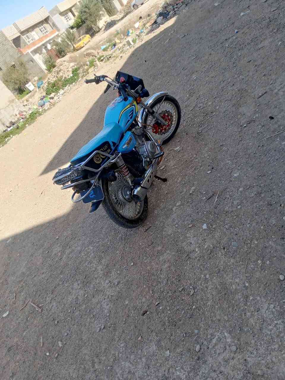 السلام عليكم دراجة تايكر للبيع موديل 25 الدراجة جديدة بعدها شركة حتة بصمات بيها الدراجة مستعجل على بيعتها السعر 650 وبيها مجال رقم الهاتف ***********
