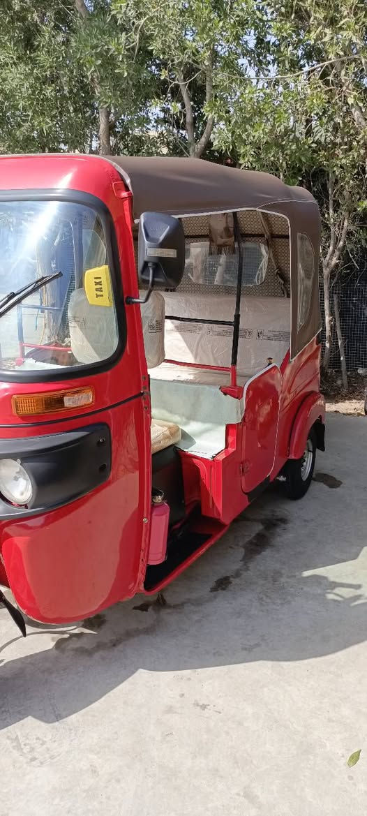 تكتك 22شهر 11 بسمي تفاصلي بلفديو سعرهه 9و700وبيهه مجال مكاني بغدادعكركوف ***********
