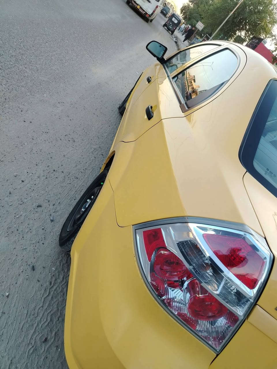 افيو ٢٠١١
كفاله عامه من كلشي لا صبغ ولا ضربه
عداد ١٩٥ الف كيلو حاليا
دبلات امامي وخلفي جديد
تخم تاير جديد
داخل لونين
بيع او مراوس 
رقم بغداد سنويه ٢٠٣٠ ب اسمي
***********
بابل الحصوة
سعر ٧٠$
