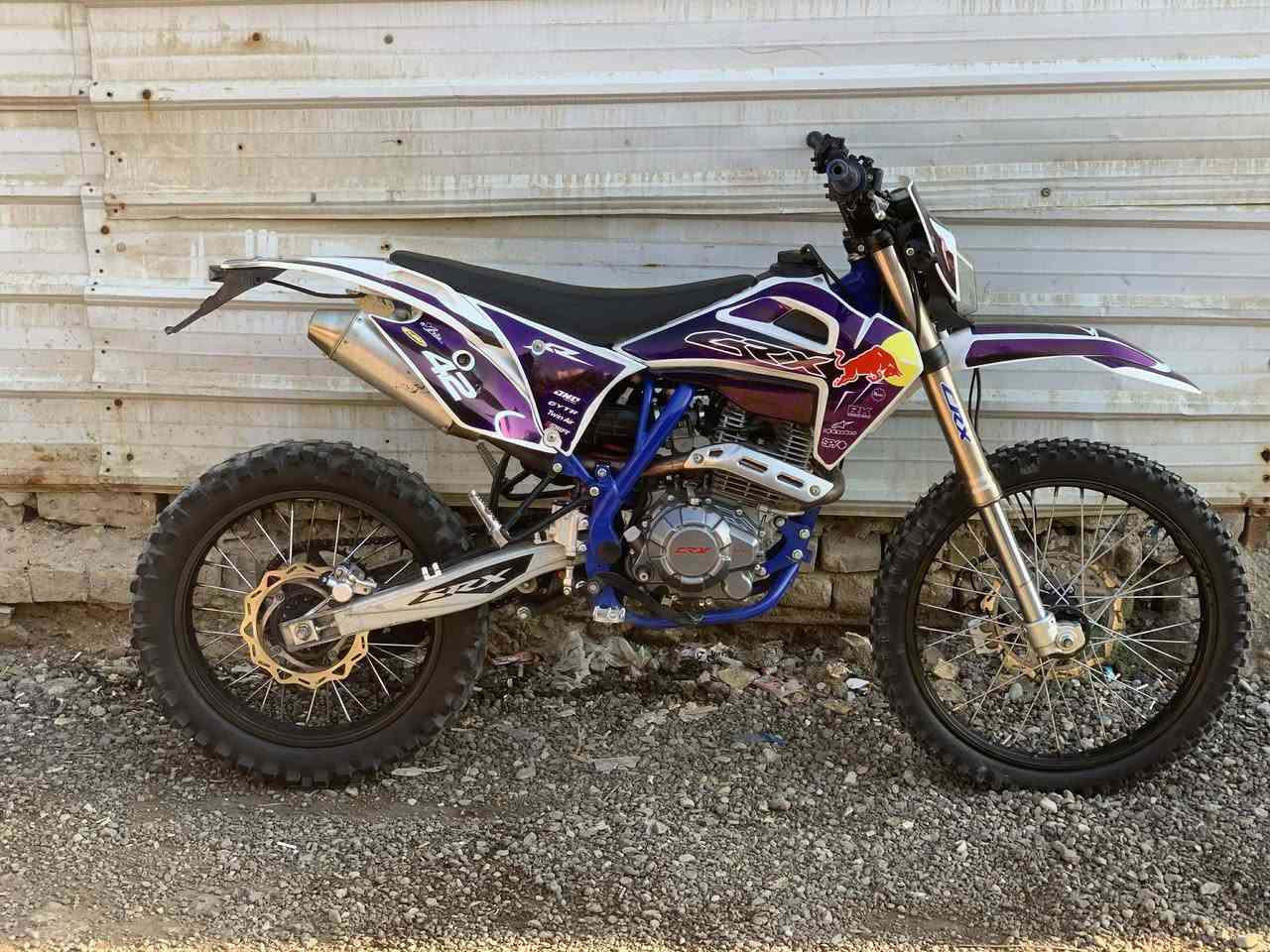 قفاز crx مديل 25 مكينه 300cc لون بنفسجي شلعه ومعدل كلش قويه مكينه مكفوله كامله اي نقص ما بيهه كلهه شغاله للبيع او مراوس حسب قناعه مكاني بغداد زعفرنيه ه***********
