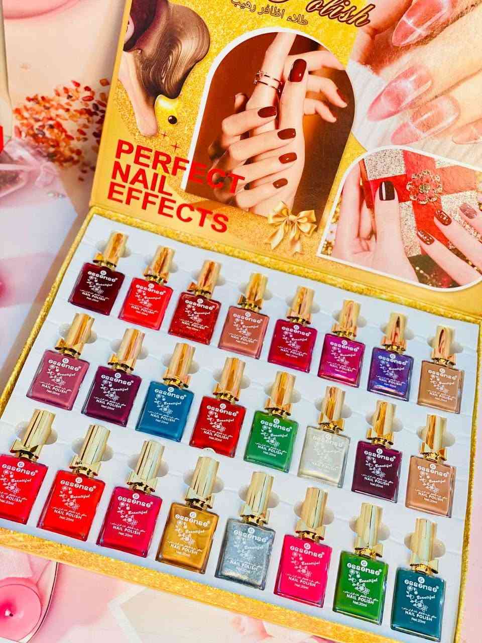 💅✨ تألقي بأظافر تخبل مع الفخامة ✨💅  

إذا تحبين التغيير والألوان الحلوة… هاي المجموعة راح تدللك حرفياً 💖  
مجموعة طلاء الأظافر الأصلية من essense صارت بين إيدج 🌸  

🌈 شنو اللي يميزها؟  
• تحتوي على 24 لون مختلف 🎨 يخبلون ويناسبون كل مزاجج  
• ثبات عالي ولمعة فخمة تدوم ✨  
• تطبيق سهل ونتيجة مثل الصالونات 💅  
• ألوان من الناعم والهادئ 🌸 للجريء والقوي 🔥  
• تركيبة لطيفة على الأظافر وما تسبب ضرر 🤍  

💅 دلّلي نفسج وخلي أظافرج تحچي عن ذوقج  
مع مجموعة essense Nail Polish – 24 لون 💖✨


**إذا كنت صاحب هذا الإعلان وتريد حذفه لأي سبب، رجاءا أرسل رسالة إلى الدعم الفني**