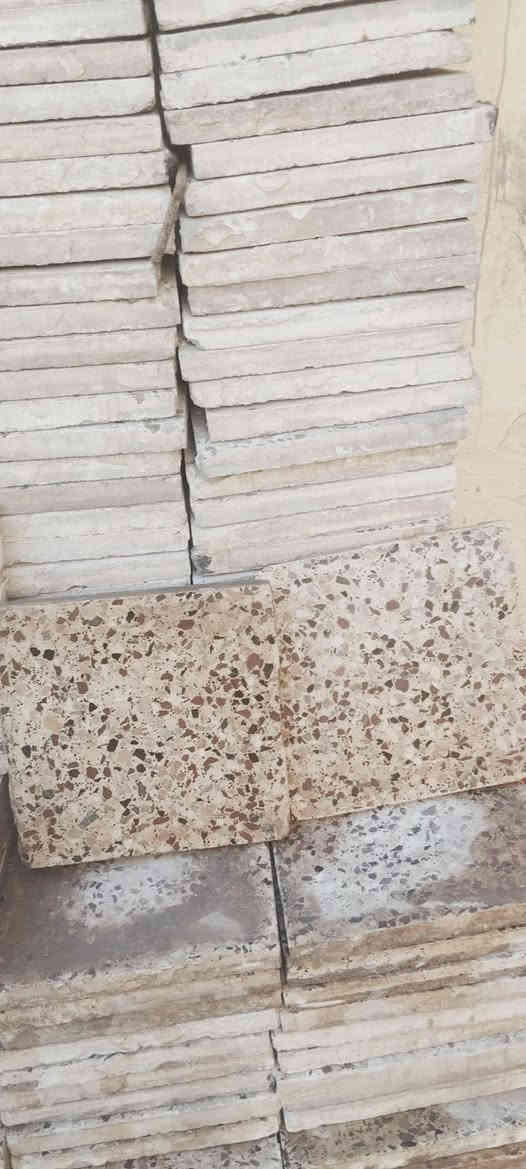 كاشي مستعمل 
٤٧٥ قطعه

بس منظف كامل 
شرط مبيه مقجم 
مكان الانتصار 
السعر كاشي ٢٥٠ دنار 
استفسار خاص او على الرقم 
***********
