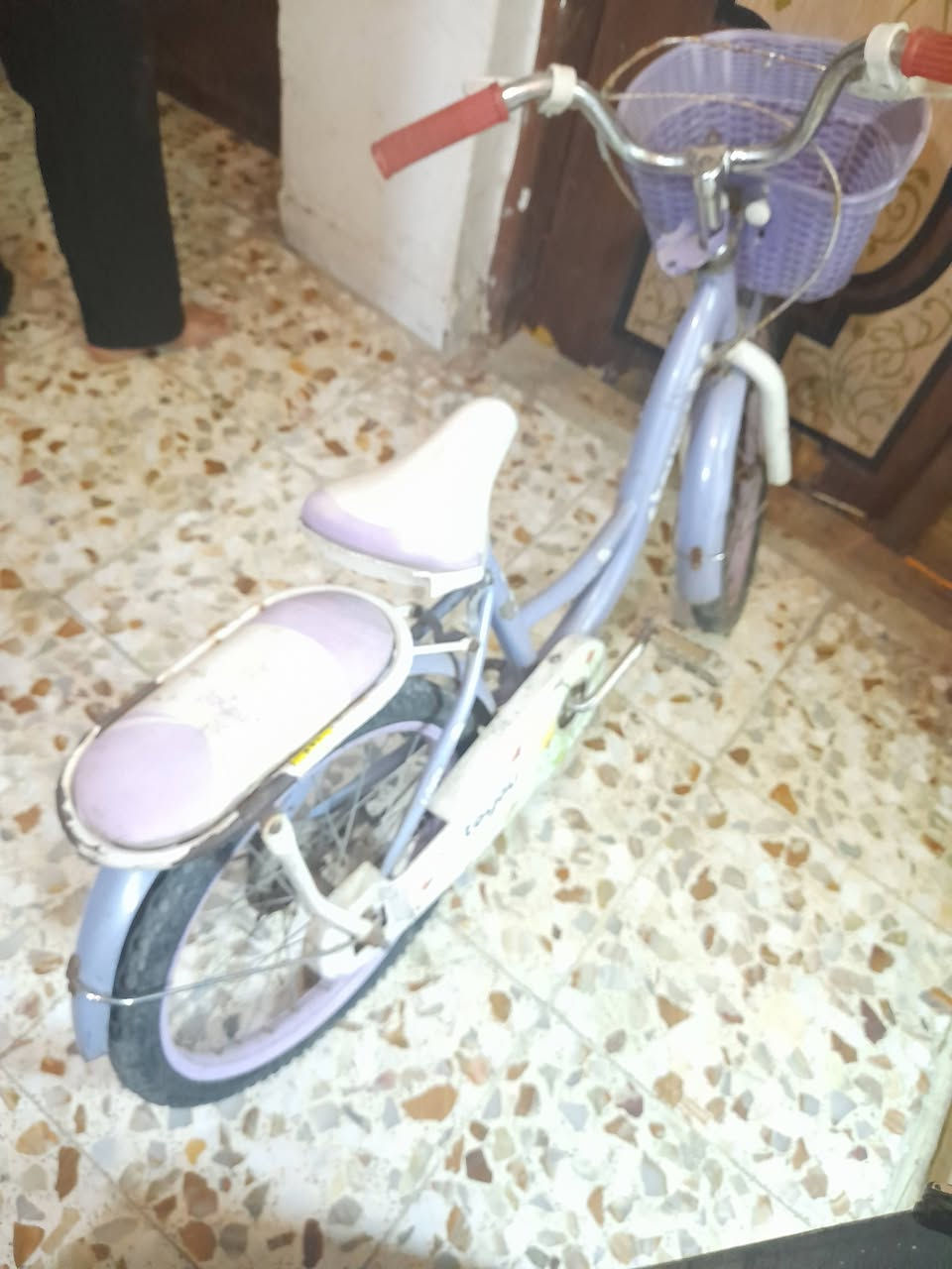 بايسكل حجم ١٨ باله بسعر ٣٠ طالبيه ***********
