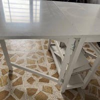 طاولة • ديكور منزلي