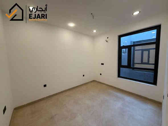 اعلان ايجار 
Ejari  إيجاري 
يوجد وحده سكنيه في منطقه حي الخضراء قرب العامريه طابق اول فوك الارضي مستقل مساحه ١٥٠ متر بناء حديث غير مسكون 
تحتوي غرفتين نوم +صاله +مطبخ +حمام عدد2 +مخزن 
للاستفسار ***********
اذا مهتم بالسعر اكتب رقم 4  سوف يتم الرد عل الخاص 
نقدم خدمه  اداره العقارات جميع مناطق بغداد في حاله انك مشغول او امسافر وماعندك وكت اتابع البنايه او اي عقار يمنه الحل ايجاري بديل 
يلبي طلبك وانت مكانك بطرق حديثه 

او زيارتنا الى موقع الشركه في حي الجامعه الفرع مقابيل كليه الاداره والاقتصاد فرع مدرسه المباهج👇
 https://maps.app.goo.gl/uwkk4QPYd5EgivjP8?g_st=iw

 للمزيد من العروض يمكنكم الانضمام قناه التلكرام👇
https://t.me/omarEjari

وتساب 👇 فقط رسائل 
https://iwtsp.com/9647710000680

 التيك توك 👇
https://www.tiktok.com/@ejari86?_t=8V089pzmx7t&_r=1

 قناة  YouTube 👇

https://youtube.com/channel/UCPxpJjtiuOb1RoTmh_X9cZQ

#iraq #baghdad #kurdistan #iraqi #تجاري #property #investment #openhouse
#propertyinvestment #luxurylifestyle #apartment #sold #rent #apartments
#عقارات_المنصور #للايجار #ايجار #مجمعات #شقق #إيجاري #الجامعه #القادسيه #الجادريه #اليرموك #الداوودي #تجاري  #الداوودي #كراده #الجادريه #بغداد
