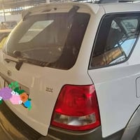 سيارة كيا سورينتو للبيع موديل 2004شرط كير ومحرك وبيها صبغ بوندو جاملغ ...