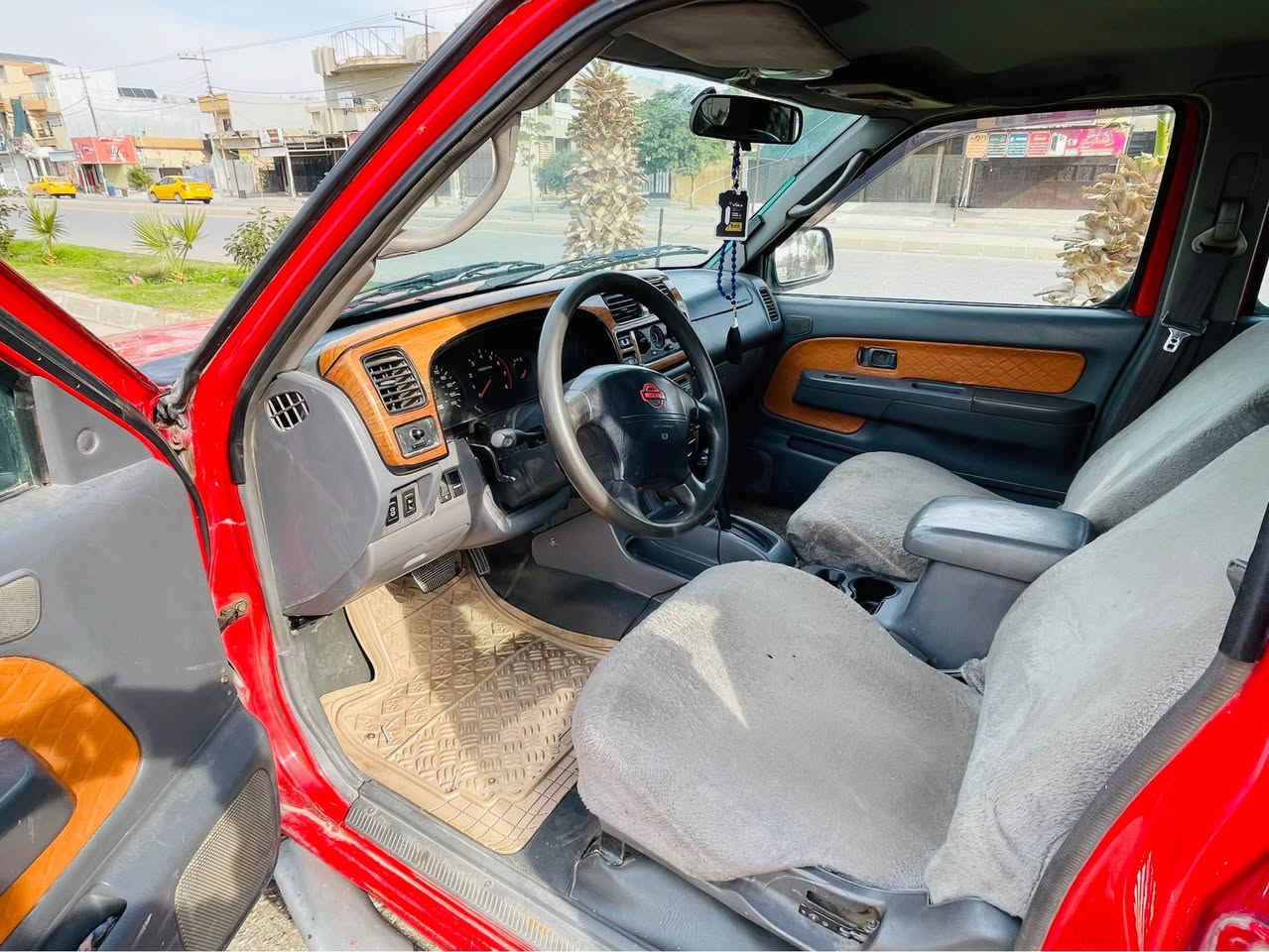 نيسان اكسترا استيشن موديل 2000 رقم سليمانية رقم جديدهزه جديده بسمي دفتربنزين مكينه 6  كير واتماتيك سياره مكفوله من صبغ و ضربه بس جامرلغ السكن  بي بارد شبر تخم تاير حداد جديده تبريد تدفئه فول السياره السعر 75
العنوان كركوك *********** كركوك, العراق
