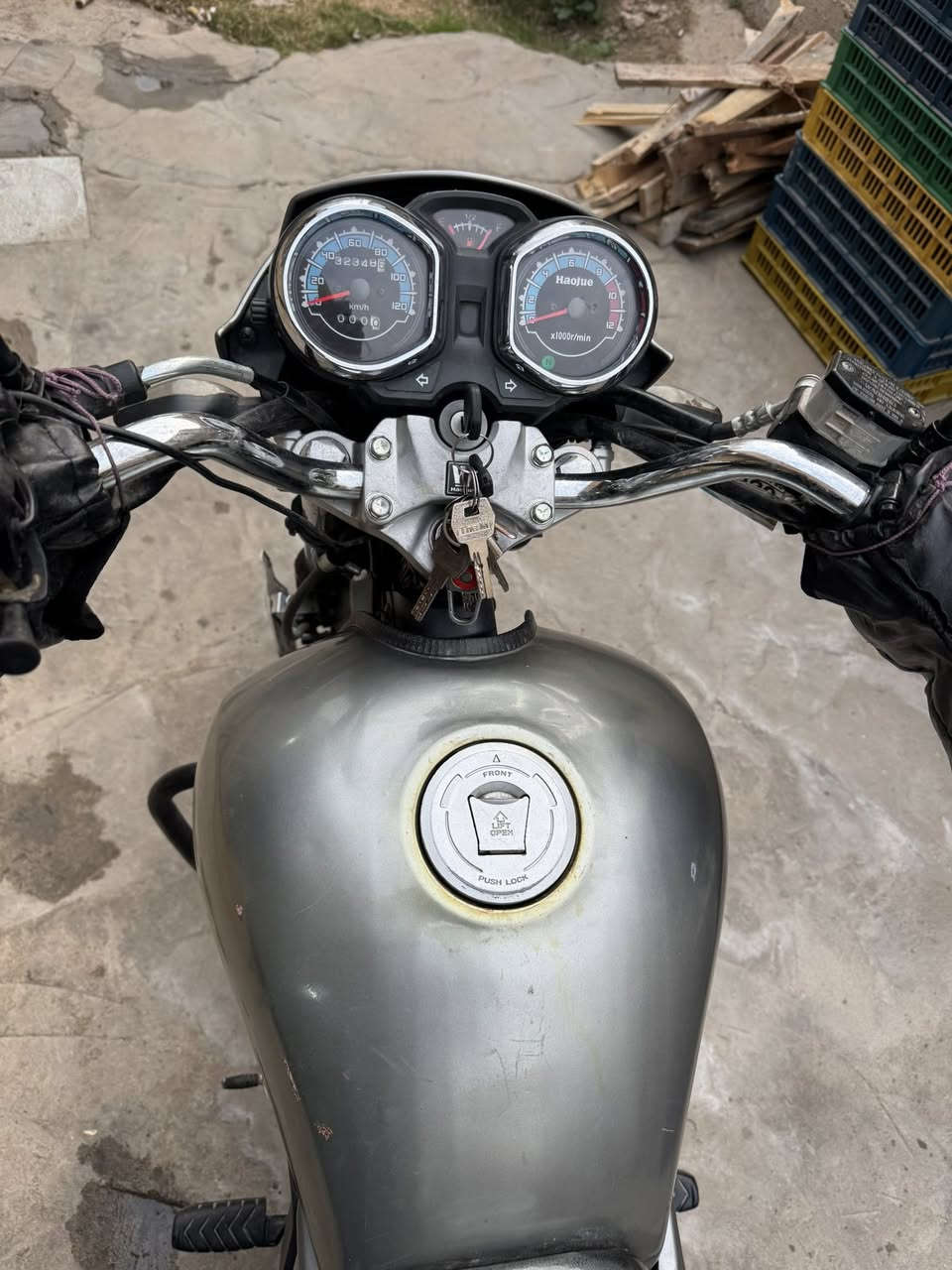 دراجة هاوجي كلاسك موديل 19 محرك ما مفتوح  الكشر كدام العين مرقم ارقام إنجليزي سعر خاص او ***********
