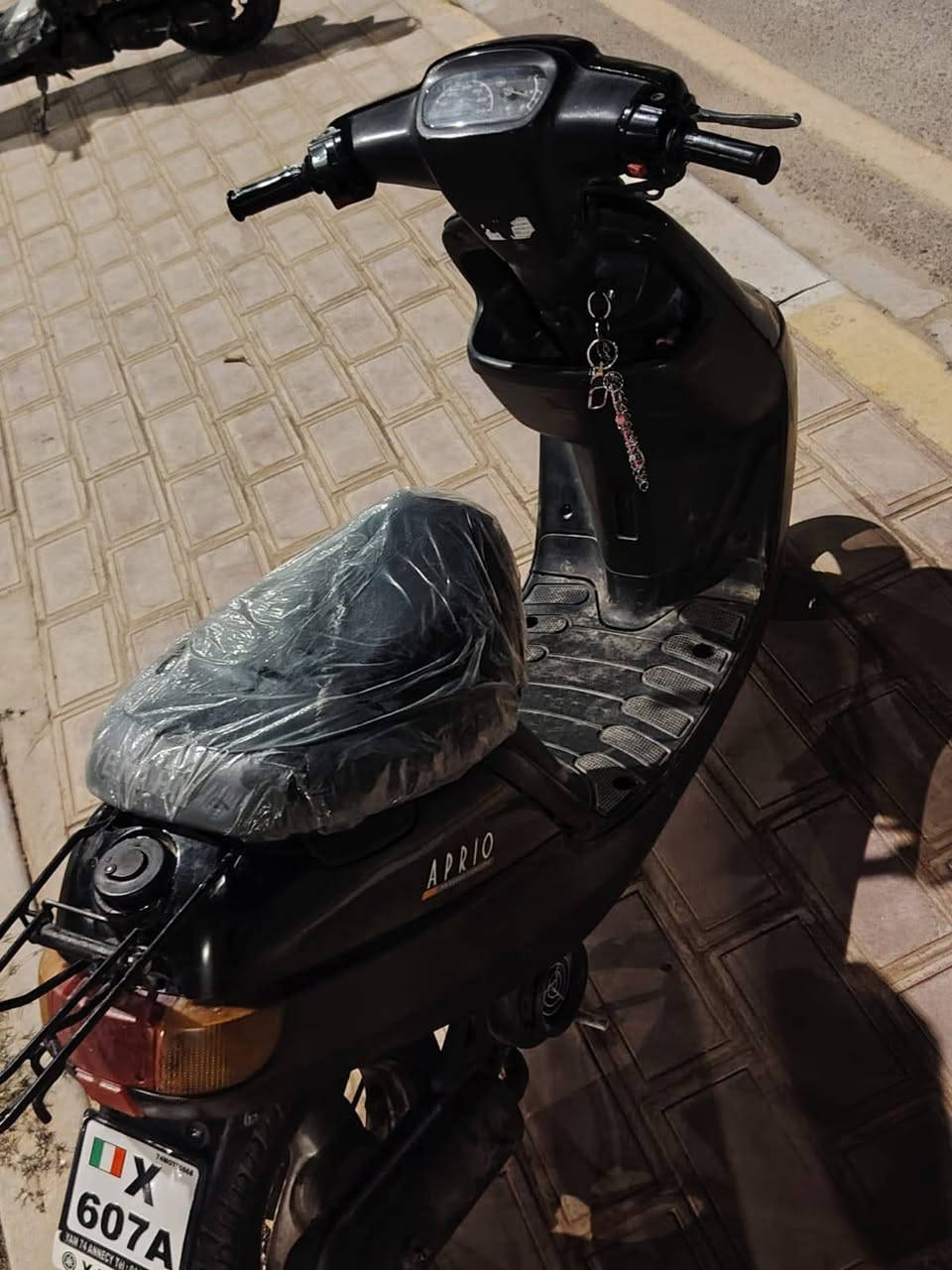 سلام عليكم بطه للبيع 2003مامفتوحه لمكينه خرسه شاصي مكفول   سلف وهندر اشاير هورن لايت قفل جنطه كيج لبانزين كيج سرعه قفل سكان كله شغال مانقصها شي لكفرات بلاديات لقامات بلاديات لهورن بلادي ب 375 وبيه مجال.. للاتصال ***********.
واتساب.. ***********
