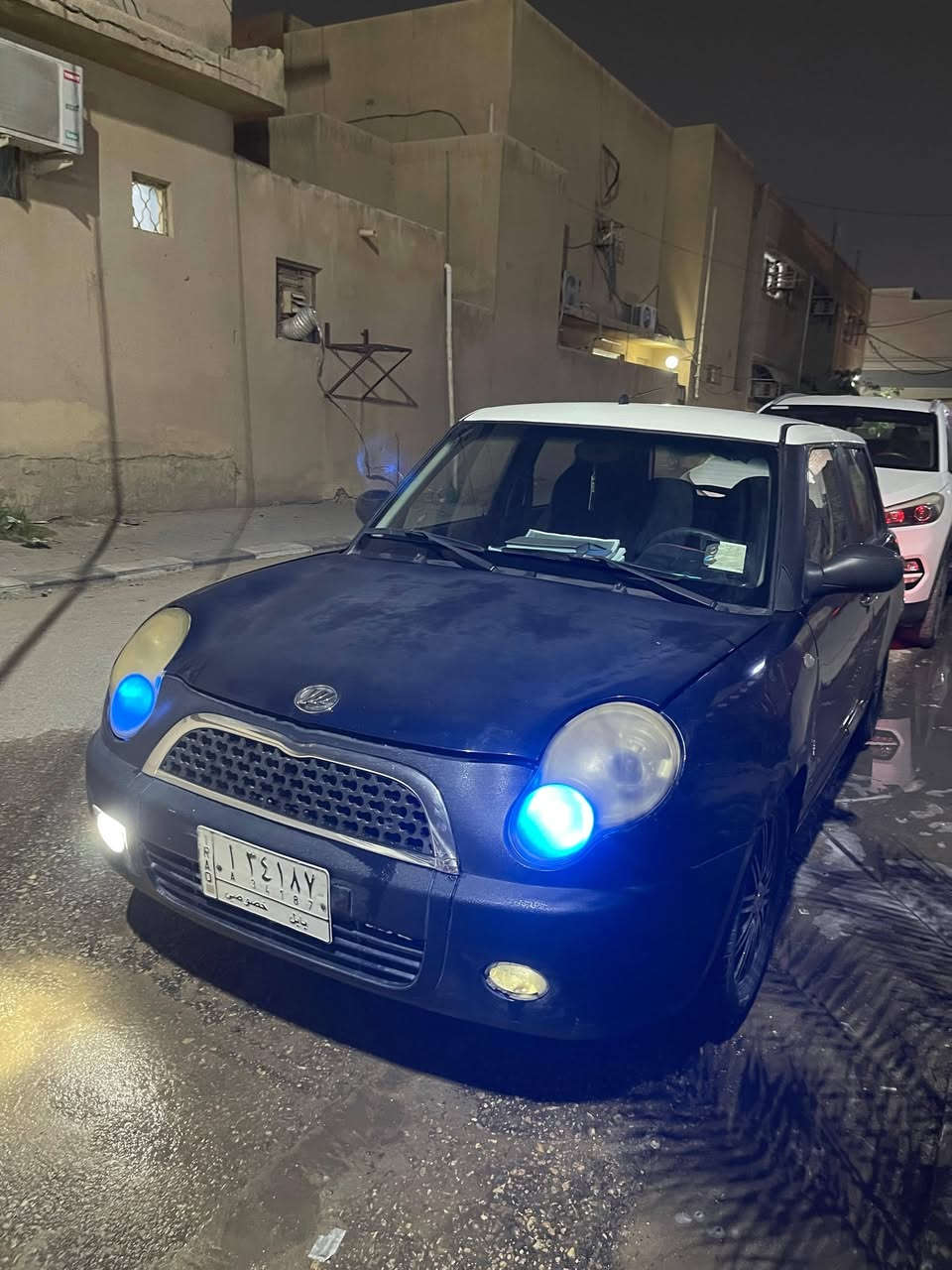 مكفوله من الضربه 
عدا خياسات ومعمره بلدواير الخلفيه شي بسيط
محرك وگير وكلچ بحاله جيده جداً
تبريد جيد جداً 
كهربائيات كله شغاله 
تخم تاير وباتري جديد 
السنويه ساقطه وراعيه بابل 
***********واتساب
السعر ٤٥ وبي مجال 
مكان السياره نجف
