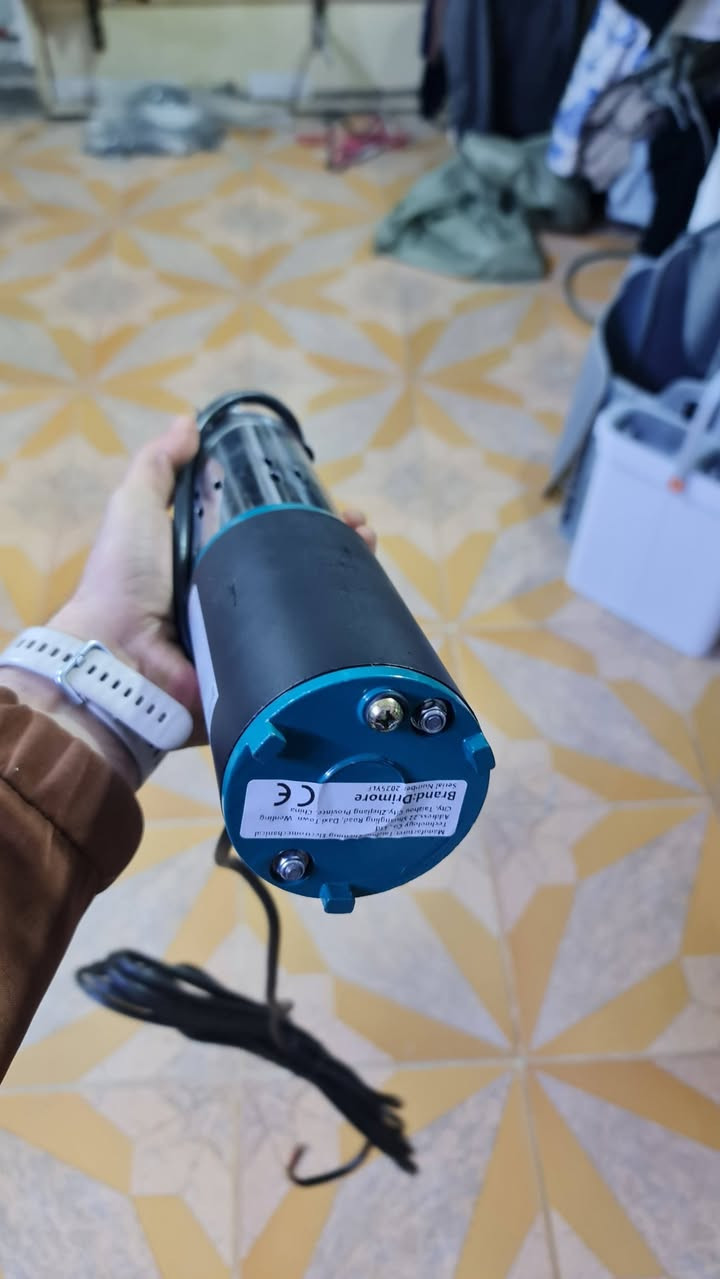 شوفو هذا الجمال والقوه   اعلى سعر ابيع 
 ملاحضه اسعارهن ب ٢٠٠ هاي  ولحد يتفلسف براسي رجاءً

 مضخة مياه غاطسة تعمل بالتيار المستمر (DC Screw Pump)، وتستخدم عادة للآبار العميقة والري الزراعي. 
المواصفات الفنية: تعمل بجهد 24 فولت وقدرة 260 واط، وتوفر رفعاً عالياً يصل إلى 40 مترًا ومعدل تدفق 1.2 متر مكعب في الساعة. 
التكنولوجيا: مصنوعة من الفولاذ المقاوم للصدأ لمتانة عالية ومقاومة للتآكل. 
ا


**إذا كنت صاحب هذا الإعلان وتريد حذفه لأي سبب، رجاءا أرسل رسالة إلى الدعم الفني**