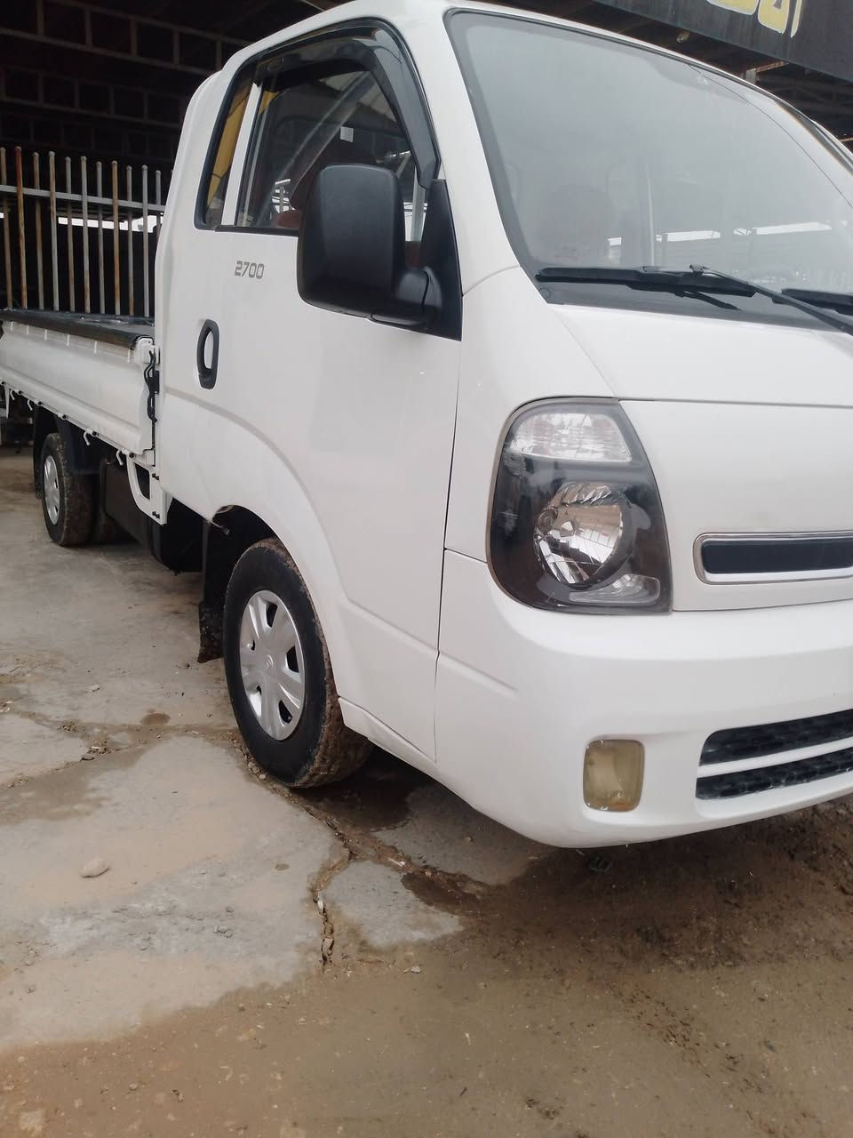 سلام عليكم كيه موديل 2015 مكفولة ما عده الباب الوره رش صبغ ولباغي متعهد تبريد كهربائيات تخم تاير معروضة 110 وبيها مجال مكان سياره بابل جبله *********** ، *********** مكلف بلنشر
