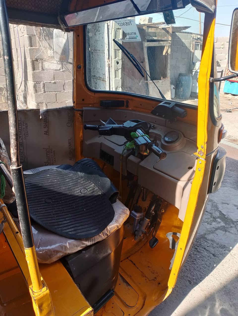 سلام عليكم تكتك البيع موديل 2020شهر 11رقم سنويه تكتك مكفوله من ضربه ولا صبغ مابيه شي مكينه مجفته مكاني مدينه الصدر السعر 6600بيه مجال ***********
