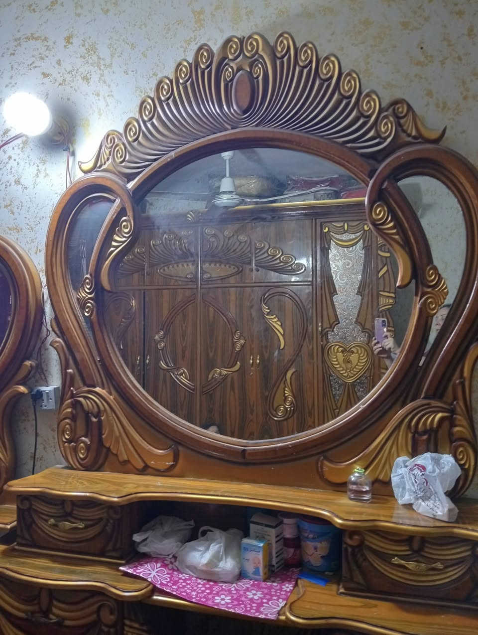 غرفة اخشاب للبيع اتصل في بلديات بغداد ***********
