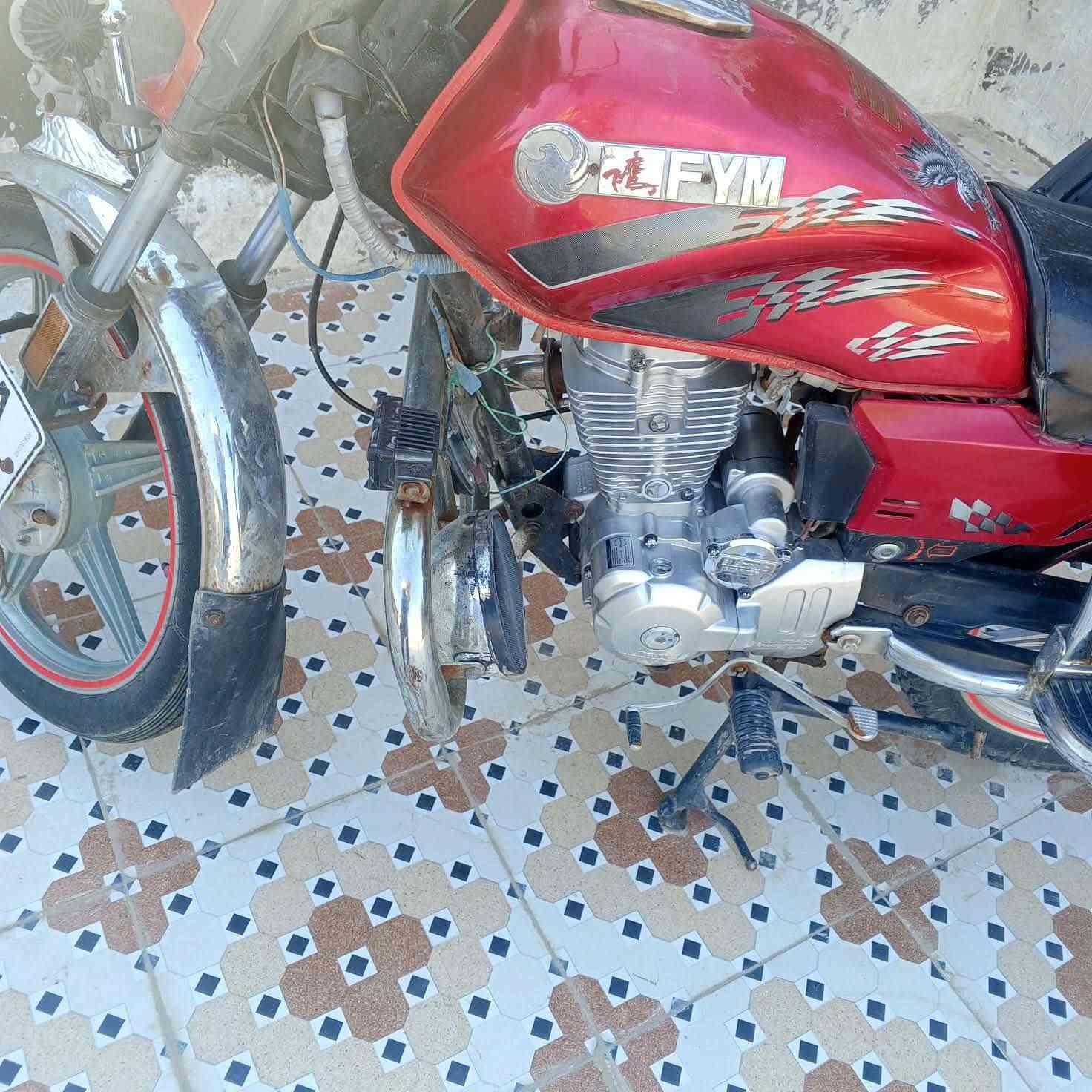 دراجه فيوم موديل 10
معمره تعمير كله جديد مكينه وتانكي وصفاحيات
كله جديد سنويه ورقم دراجه بأسمي
سعر 900وبيه مجال للشري
رقمي ***********
مكاني كوت /البدريه
