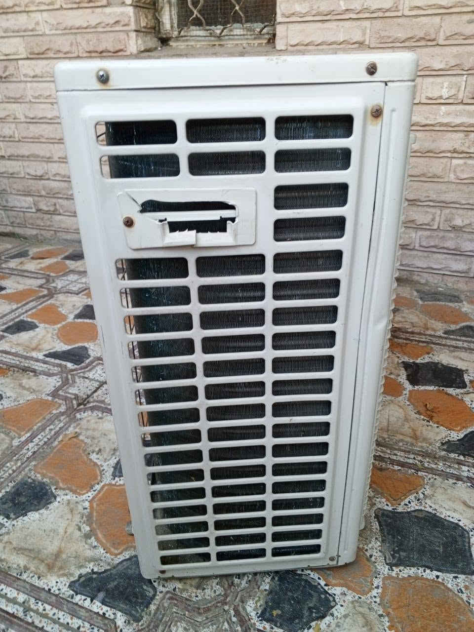 السلام عليكم سبل طنين للبيع شغال مكاني البصره الجمهورية السعر ب350 وبي مجال
***********

