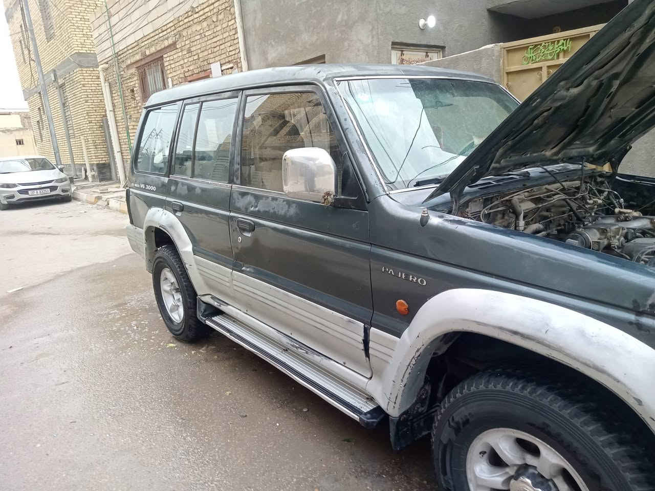 السلام. عليكم باجيرو للبيع محرك بطئ محور تخم تاير سنويه جديده بسمي تحويل رقم انكليزي مكاني ناصريه حي الشهداء سعرها 50وبيها مجال مدبل1995
***********
