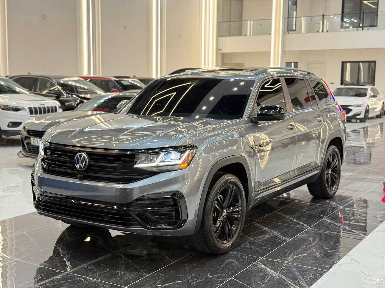 𝟐𝟎𝟐𝟑 𝐕𝐖 𝐀𝐓𝐋𝐀𝐒 𝐂𝐑𝐎𝐒𝐒 𝐒𝐏𝐎𝐑𝐓-𝐒𝐄𝐋 𝐑-𝐋𝐈𝐍𝐄 𝐁𝐋𝐀𝐂𝐊

فولكس واكن اطلس (SEL R-LINE BLACK) موديل 2023

‎اللون : فيراني

عدد المقاعد : 7 راكب

‎‏‎عداد المسافة : 44 الف

حجم المحرك : V6 3.6L (6.سلندر)

‎‏‎بدون ضرر ✅🔚 (فقط بونيد سرقة) بجم كلة بلادي 

كافة الايرباكات سليمة 100%  

 𝐒𝐄𝐋 𝐑-𝐋𝐈𝐍𝐄 𝐁𝐋𝐀𝐂𝐊 : المواصفات 

‎‏‎فـول فـول مـواصـفـات 1/1
‎
‎فتحه سقف بـــانورمـــا
دةبـل اكـسـل : 𝐀𝐖𝐃
كـيـج الـــكترونـــي
بـــردات ابـــواب
‎ابـــواب بصمة 
‎‏‎بصمة تشـــغـــيل 
𝐑𝐄𝐌𝐎𝐓𝐄 𝐒𝐓𝐀𝐑𝐓 :‎‏‎ تشغيل عن بعد
‎‏‎شـــاشـــة دشـــبول ديجيتال
شحن وايـــر لـــيس
‎كـــامـــيرا امامي
‎كـــامـــيرا خلفي
‎هـــانـــد بـــریـــك بصمة
اوتو هولد : 𝐀𝐔𝐓𝐎 𝐇𝐎𝐋𝐃
اوتو ستارت : 𝐀𝐔𝐓𝐎 𝐒𝐓𝐀𝐑𝐃
اوتو ستوب : 𝐀𝐔𝐓𝐎 𝐒𝐓𝐎𝐏
‎رادار° 𝟑𝟔𝟎 
‎‏‎رادار امامي ( تحديد مسار )
‎‏‎رادار جانبي  ( نقاط عمياء )
‎‏‎رادار خلفي ( التحذير من الاصطدام )
‎حساسات° 𝟑𝟔𝟎 
‎‏‎حساسات امامي
‎‏‎حساسات جانبي 
‎‏‎حساسات خلفي 
نظام : 𝐆𝐏𝐒
نظام : 𝐄𝐂𝐎
نظام : 𝐍𝐎𝐑𝐌𝐀𝐋
نظام : 𝐒𝐏𝐎𝐑𝐓
نظام : 𝐒𝐍𝐎𝐖
نظام 𝐎𝐅𝐅𝐑𝐎𝐀𝐃
نظام 𝐎𝐅𝐅𝐑.𝐂𝐔𝐒𝐓𝐎𝐌
كشنات جلد
‎‏‎كشنات كهربائي
‎کشنات خزن+ميموري
كشنات تدفئة
‎تحكمات اسيرين
‎‏‎استيرن تدفئة
‎‏‎تبريد لمس
‎‏‎تبريد مركزي
 صندوق شفط كهربائي 
لايتات 𝐋𝐄𝐃 ليد متحرك زينون بيلادي
بكلايتات 𝐋𝐄𝐃 ليد بيلادي
‎‏‎ ويـــل كـــروم 

وبعد هواية مواصفات…

‎‏‎تفاصيل اكثر الاتصال علی ارقام التالية

WhatsApp-Viber

☎️ ***********

☎️ ***********
‎‏‎‏‎
عنوان اربيل📍فرع ناقلات

معرض كاليفورنيا كارس CALIFORNIA Cars
