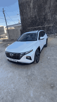 السلام عليكم
توسان 2023 امريكي 

لون ابيض حادث باب خلف سايق بدون دواخل بدون ايرباك 

السياره فول 

بصمه 

فتحه داخل جلد 

كشن دتفه + كهرباء

جنطه كهرباء 

سايد بريك بصمه 

شحن لاسلكي

3 انضمه قياده 

اشاير بالمري 

رقم بغداد الانكليزي

السياره نضيفه وحلوه 

اي استفسار اني حاضر 

*********** واتساب مفتوح
