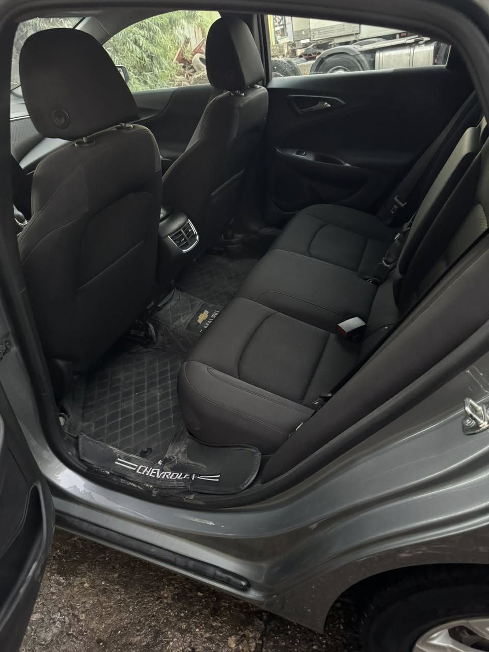 السلام عليكم
ماليبو موديل (2023) مواصفات (LT)

ماشيه 37000 كيلو متر مو ميل

مواصفات فول ماعده الفتحه تحديد مسار 

رادار امامي مانع تصادم مانع انزلاق 

كشنات تدفئه وكهرباء بصمة ابواب 

كامره خلفيه شاشه كاربلاي 

سعرها (113) وبيها مجال بسيط 

العنوان بغداد / شارع معارض الكريعات 
السياره وكاله بأسمي صاحبه موجود شوكت ماتريد يحولك 
رقم الواتساب :*********** 

رقم ثاني للأتصال : ***********
