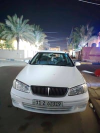 سني ياباني ٢٠٠٢ كير عادي السيارة أصفر أصل مصبوغة أبيض السيارة كامله مب...