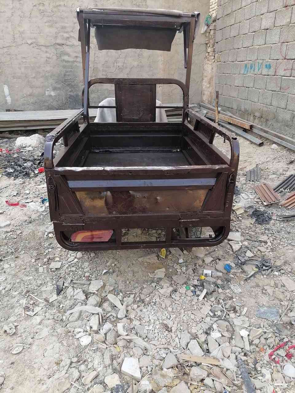 السلام عليكم ستوته نضيفه بطاريات نضافه 80 بالميه نقصها لايت امامي يعني كهربائيات اماميه عقل جديد ب 500 وبيها مجال رقم *********** عنوان بغداد متواجد خاص
