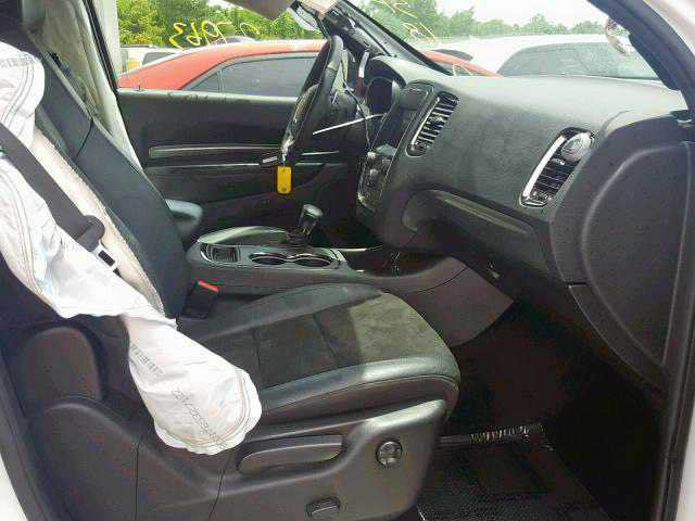 السلام عليكم 
دورنكو للبيع لون ابيض  فئه gt للبيع 
الموديل : ٢٠١٨
عداد المسافه : ١٦٣ الف كيلو متر 
المواصفات :
نظام الدفع AWD 
حجم المحرك :٣٦٠٠
داخل جلد اسود
كشنات خلفي منفصل ( ملكي)
كشن السائق والراكب كهرباء 
تدفئة كشنات اماميه مع تدفئة مقود
حفظ وضعيه القياده مع نزول ذكي
تحكم مقود كهربائي 
كامرا خلفيه مع حساسات 
مكابح طوارئ (auto brake )
اوتو دم للمرايه الوسطيه والسائق 
تشغيل عن بعد 
جنطه خلفيه كهرباء
شاشه كبيره تدعم خاصيه Apple carplay/ Android auto
نظام auto start-stop
صور الحادث بالمنشور بدون دواخل بدون لغد 
باب خلف الراكب بيه صبغ
كازكيت مبدل شغل درجة اولى عند (ألياس)
السعر ٣٢ مليون وبيه مجال

مكان السيارة زيونة
رقم الهاتف: *********** بغداد, العراق
