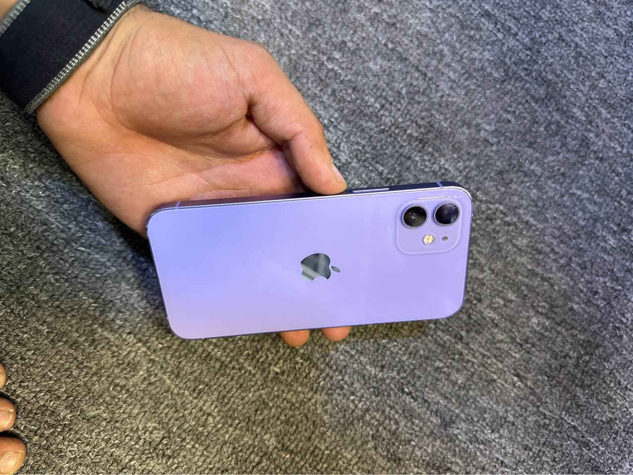 Iphone 12 دوو کامێرە
زاکیرە ٦٤💾
پاتری ٨٤🔋
یەک سیم+ ئی سیم
بە زەمانی دارو بەرد بەس جامی سەر شاشی گۆراوە
   کەمێک مەجال  ١٥٠$
رەقەم مۆبیل *********** Singapore
