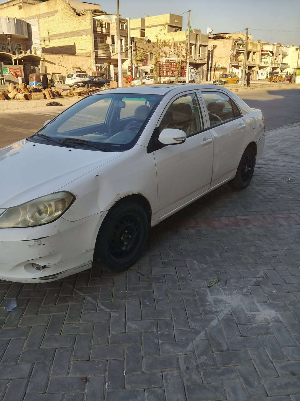 سلام عليكم سيارة بي وايدي للبيع موديل ١٦گير ومحرك وتبريد گورله السعر ٦٠
رقم هاتف ***********
