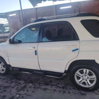 سيارة البيع الفين 8 السعر 80ورقة وبيها مجال وإستفسار 07516632641