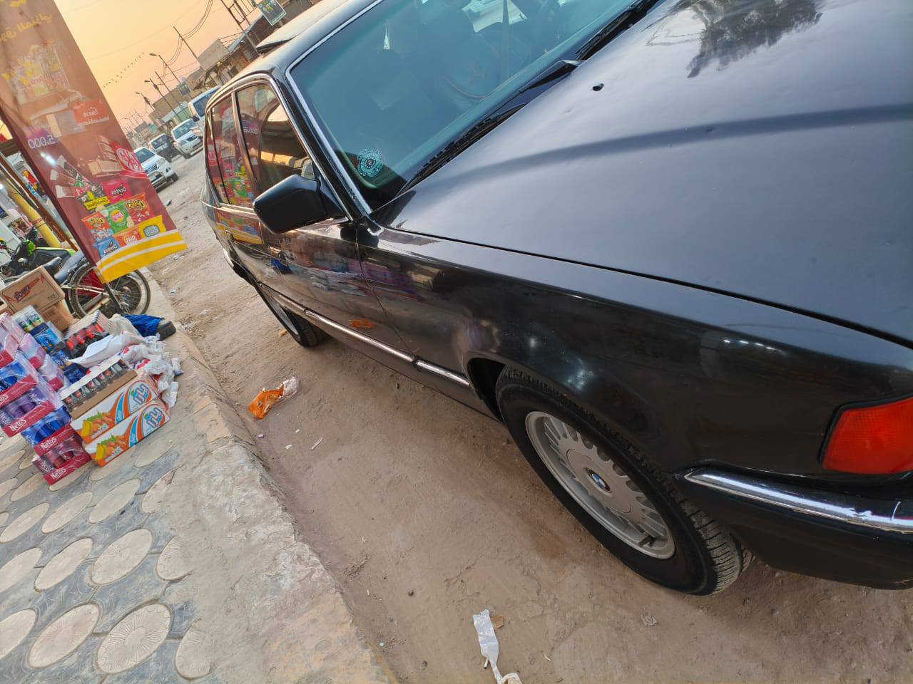 سلام عليكم بيئم 735اصل سنويه وبليته موديل 1987رقم بغداد انكليزي باسمي تريد تحويل تريد وكالهسنوية ل27 تبريد شغال فتحه شغاله كير حاويه تخم تاير 5ويل كب كهربائيات شغاله 
مكينه بيها بخار+اكسل بيه ونه ب80 فقط
السعر 40 بدون عمله قفل قفل قفل
للاستفسار ***********
