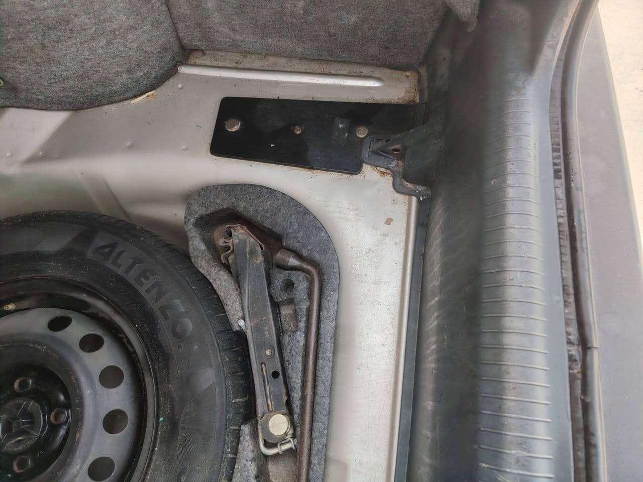 فكتره كير مكينه شرط حجم 16 سياره بلاديه شركه بدون صبغ رقم نينوى شرط تحويل  حته فحم كزوز موجود بلاديه بلاديه السعر 53 بيها مجال شي بسيط ***********
***********
