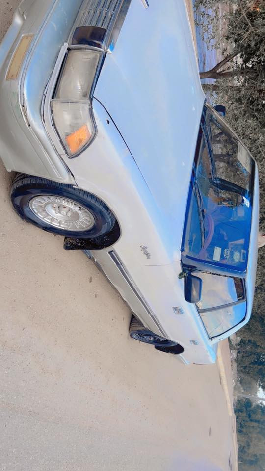 السلام عليكم هارتوب  مديل 1991 مكفول من كلبه وضربه وتبديل وكص ونقل جثه محرك وكير اوته ماتيك ونجي  مكفول لا يبخر ولاينقص حداده جديده تخم تاير كهربائيات كله شقاله مصفره غرامات رقم ميسان لسعر 24 لشراي يتصل أنا مكلف بلنشر يتصل*********** واتساب مكاني العماره
