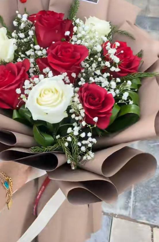 متوفر بوكيهات ورد طبيعي  حسب الطلب🌷 واسعار مناسبه 🌷


**إذا كنت صاحب هذا الإعلان وتريد حذفه لأي سبب، رجاءا أرسل رسالة إلى الدعم الفني**