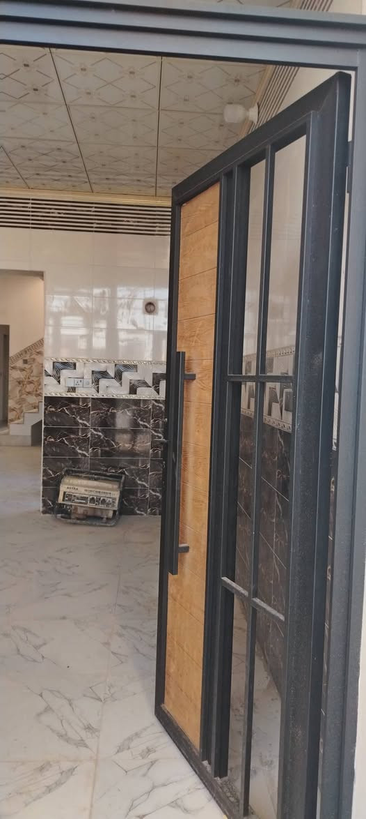 مشتملات عدد ٢ للبيع المكان فلوجة حي الأمين منطقة ال ٢٠ شارعهن ١٠م المساحة الكلية ٢٥٠م مساحة الواحد ١٢٥ الوجه ٦ وربع ونزال ٢٠ بناء طابوق حديث ضلع منفصل وسقف منفصل طابق واحد السعر المطلوب بالواحد ٨٣ مليون وبيهن مجال للاستفسار الاتصال على الارقام التالية
*********** واتساب
***********
