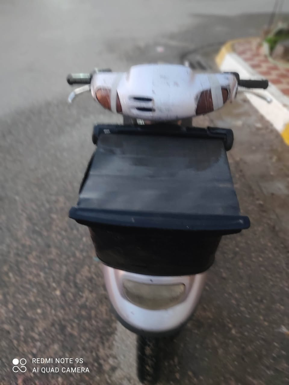 دراجه منغولي للبيع عوزها باتري مكينه كير نظيفه تشتغل هندر سلف عاطل مكانها كربلاء الحر  سعره 375 وبي مجال لشرايه رقم الهاتف ***********  واتساب موجود اتصال
