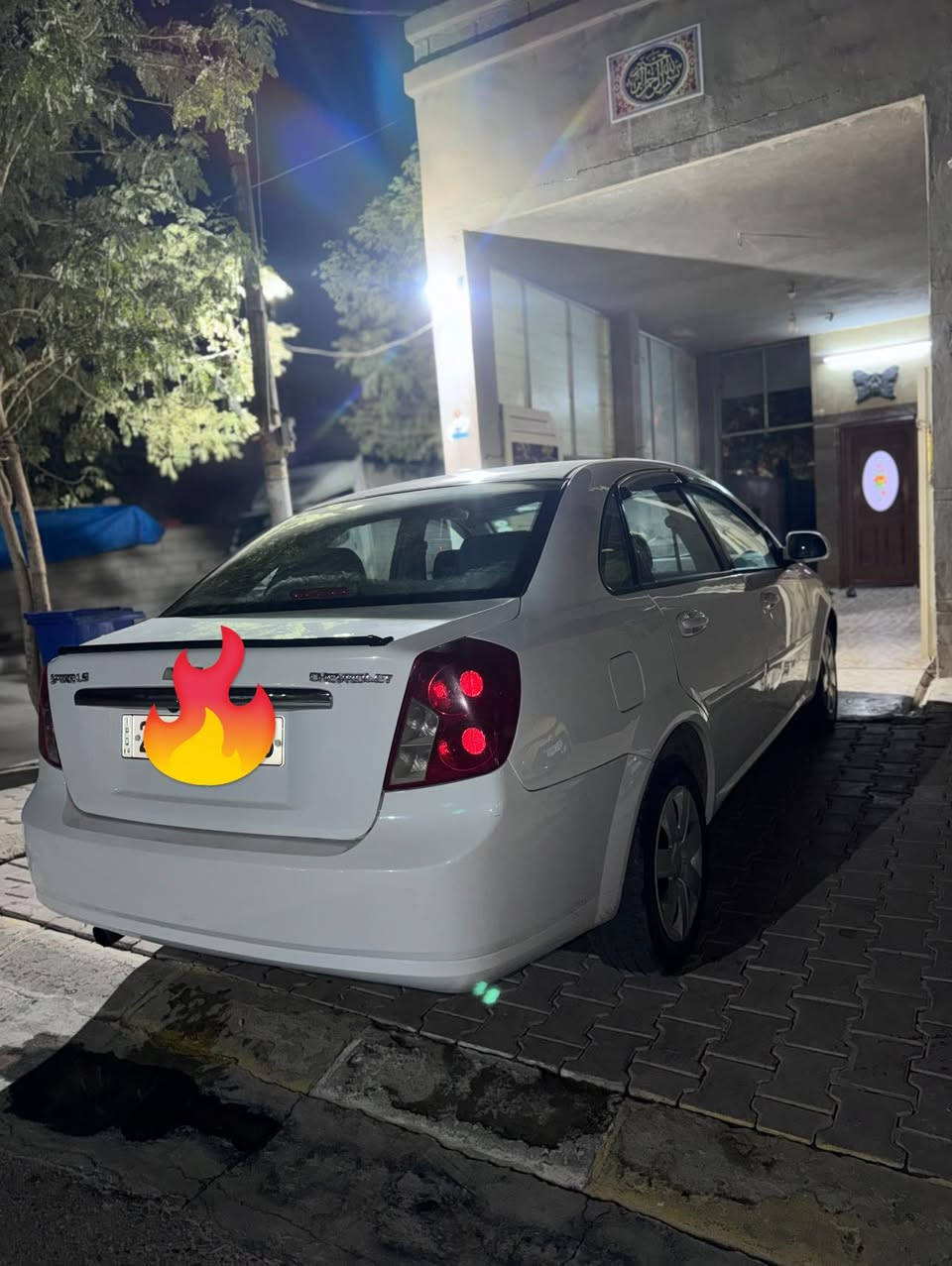 شوفرليت اوبترا موديل 2012 لون ابيض سياره جديد بمعنى الكلمه ضرار مالتها ضربه من وراه خفيفه السعر 85 وبيها مجال 
رقم الهاتف 
عنوان كركوك 
***********
