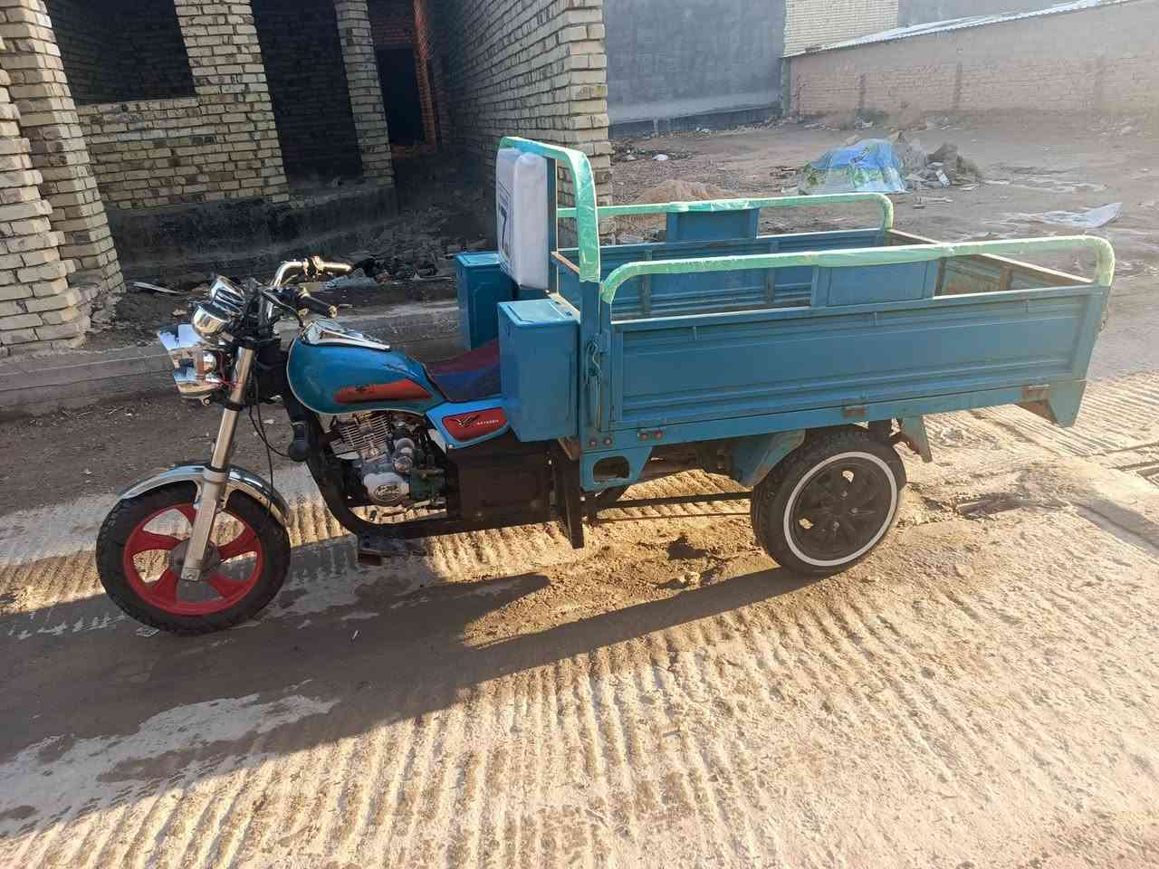 السلام عليكم ستوته جمره صقر موديل 2022مكفوله كفالع عامه اوراق اصولي كهربائيات نكره سلف كله شغال 
سعرها 1550وبيها مجال حك جيه 
المكان حله ورديه خارج يم معمل ابو كيره 
رقم الهاتف ***********
