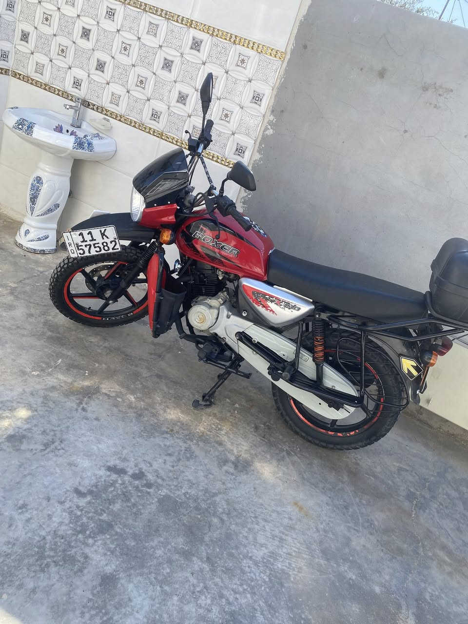 بوكسر موديل 21 رقم بغداد انكليزي بأسمي تجفيت شركة مكان بغداد تقاطع نهروان *********** السعر 1850 وبيها مجال حك جية
