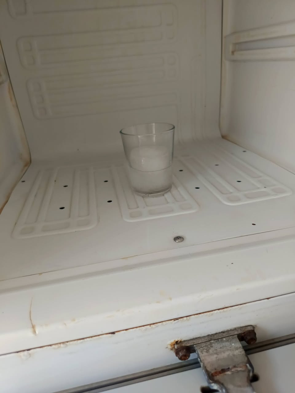 للبيع على الفحص ثلاجه ارتفاعها متر و30 مكان الثوره السعر ١٢٥
***********
***********
