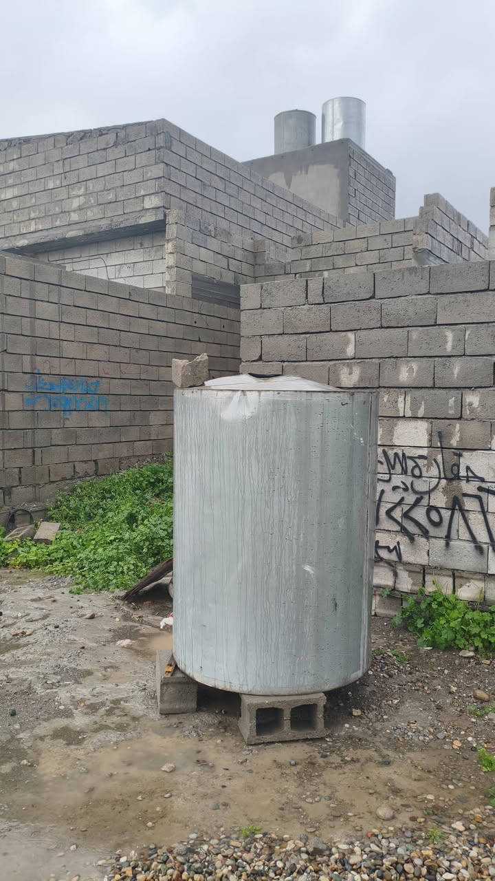 عندي هيكل للبيع 180متر كركوك فيلق قريب فلكت كاوا ***********
