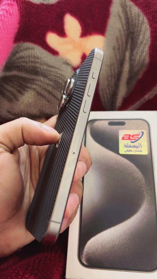 15 برو ماكس لون سلفر
ذاكره 256
بطاريه81
الجهاز لوك وتر بروف بس ماعده بطلت ضهر فقططط
شرق اوسط كارتونه ويا 
السعر 925 وبي مجال
مكاني بغداد
***********
