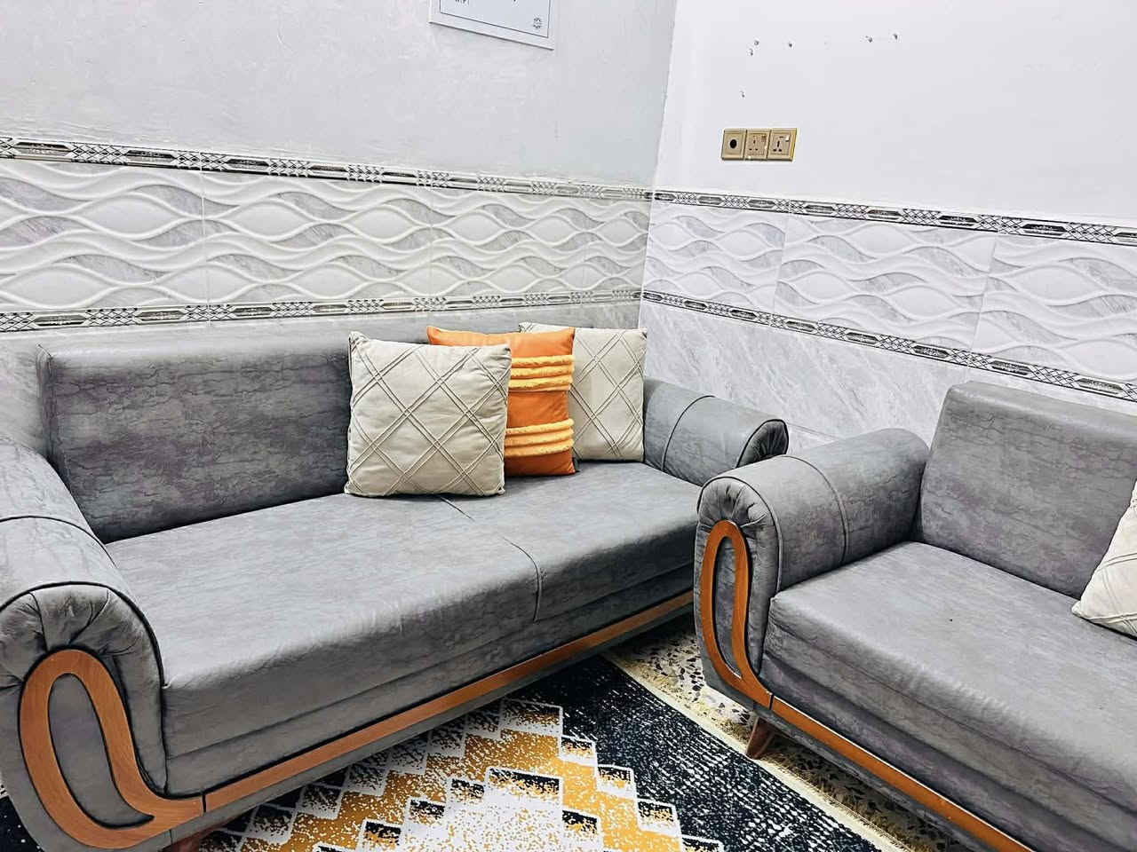 تخم ١٠ مقاعد جلد نضيف قليل الاستخدام اريده ب٤٠٠ وبي مجال
الرقم/***********
