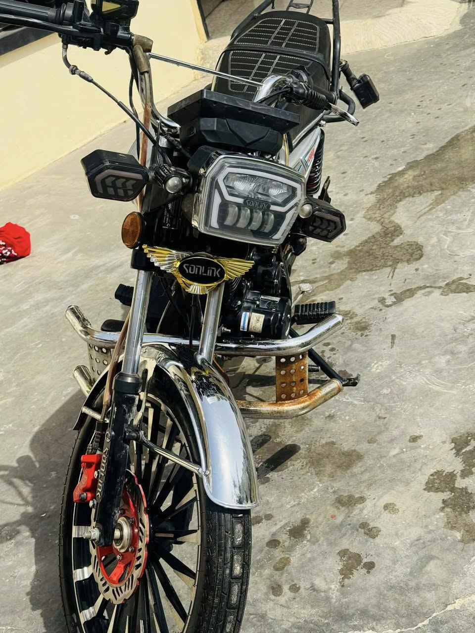 سلام عليكم شباب دراجه لبيع موديل 24سعر 700 المكان بقداد تقاطع النهروان رقم الهاتف دراجه مكفوله ‭0788 616 2955‬
