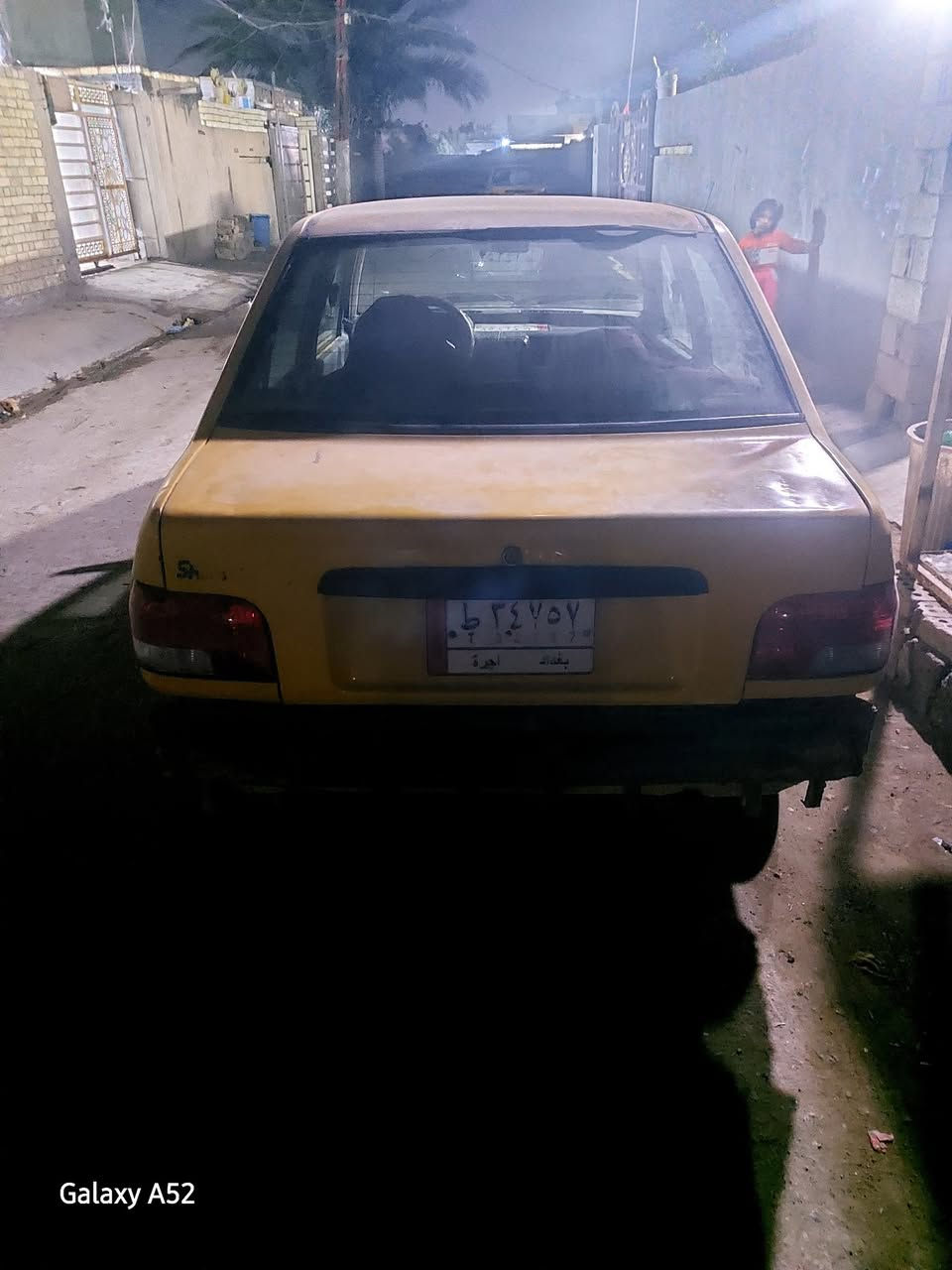 سايبه 2011
راعيها ماندله ابيع كوم حديد 
السيارة مكينه برايد اخت الجديد كير ضفيرة جديده جاهزة تاخذها تخم تاير 
سنويه تفاصيل راعيها ماندله مكاني بغداد النهروان 
سعره قفل 10ورقات جوهن بفلس لاتخابر 
***********
مستعجل على بيعها
غير 10ورقات لاتراسل ولا تخابر قفل قفل 
دعاميات وبطاين جاملقات جدد ماشادهن السيارة مجهزة ع الاخير بس اريد ابيعها علمود ابني لا يسويلي قدر طايش وعمامي كلما ركب السيارة يخابروني ابنك وابنك ابيعها احسن ما اخسر ابني لو اخسر عمامي 
***********
