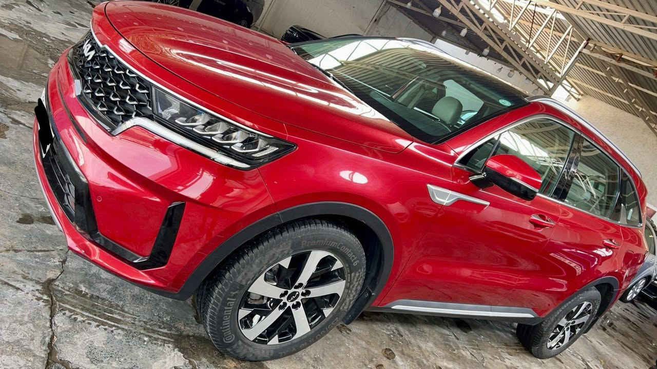 السلام عليكم سورنتو ٢٠٢٣ خليجي مكفول من الصبغ والتبديل عدا بارد بلباب الخلفي الأيمن  ٤سلندر محرك ٢٥٠٠ سقف بانوراما صندوق كهرباء داخل جلد مقعد كهرباء ، تحكمات كامله ،مثبت سرعه، تبريد شاشه ، سايدبريك دكمه  ،حساسات أمامي خلفي ،مانع انحدار،AUTOHOLD، DRIVEMODE، السياره بصمه ،تشغيل عن بعد ، أبواب بصمه ،مري كهرباء ،اشاره بلمري ،شاشه كاربلاي ،شاحن وايرليس ، مانع تزحلق ،كامره خلفيه ، ويل 18، لايت اربع عدسات وكشافات أمامي خلفي ،ماشيه ٧٦٠٠٠كم ،رقم أربيل الجديد بأسمي السعر ٢٣٥٠٠وبيه مجال للاتصال ***********
