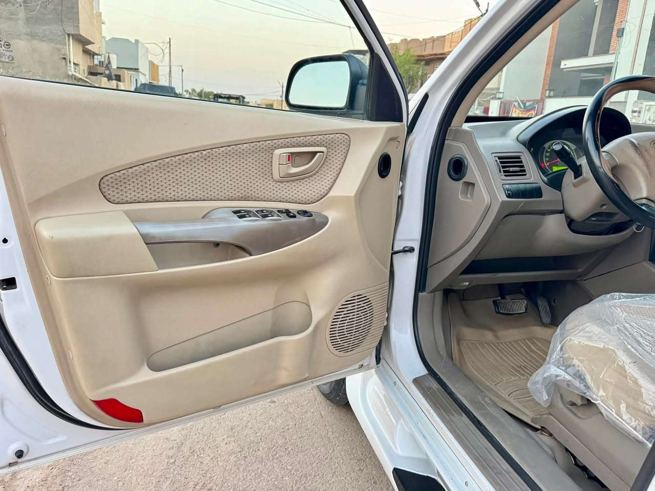 توسان 2010  
صبغ نص شاملغ فقط بدون اي داخل سنويه لل2031 
محرك كير تبريد صدر تخم تاير كله جديد 
سونار مرفق في المنشور 
عنوان الصويرة السيارة جديدة معنى الكلمة 

‭***********‬

‭***********‬
