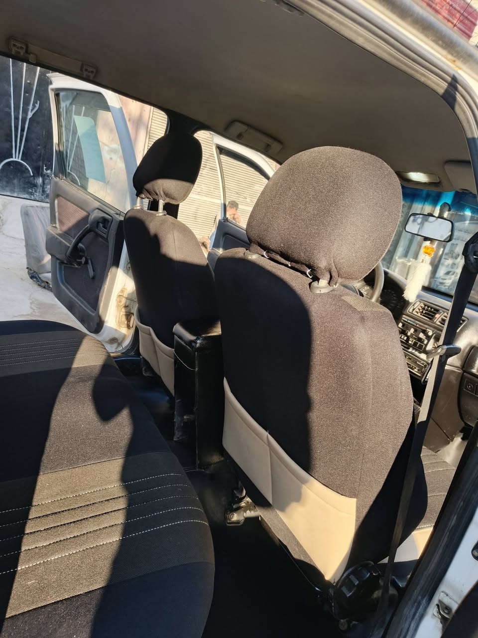 تغليف داخل اوبل 
دوشمه وكماليات ابو علي عنوانا موصل سايدين حي العامل للاتصال :***********5
